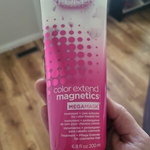 Redken Color Extend Magnetics Mega Mask - Pink and White